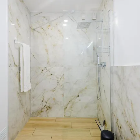 The Little Paradise With Sea Views Apartman